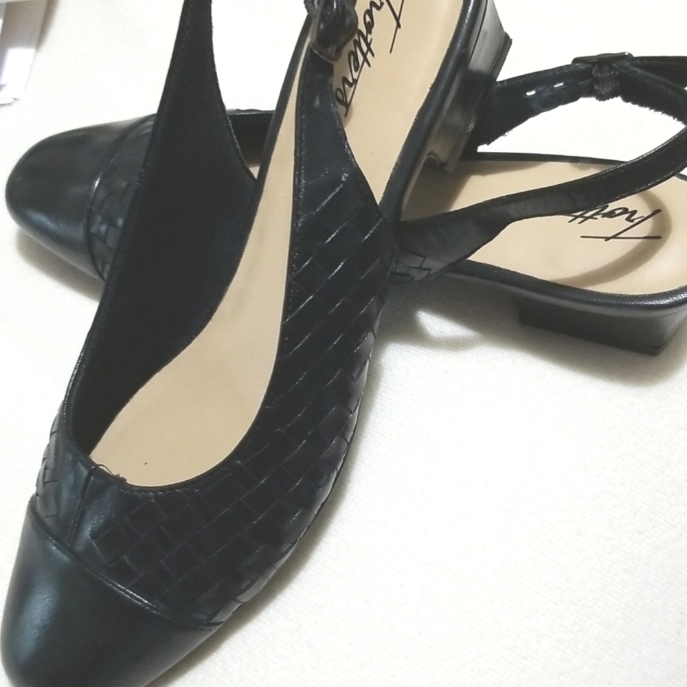 LIKE NEW Trotters 9N Dea Black Slingback Shoes